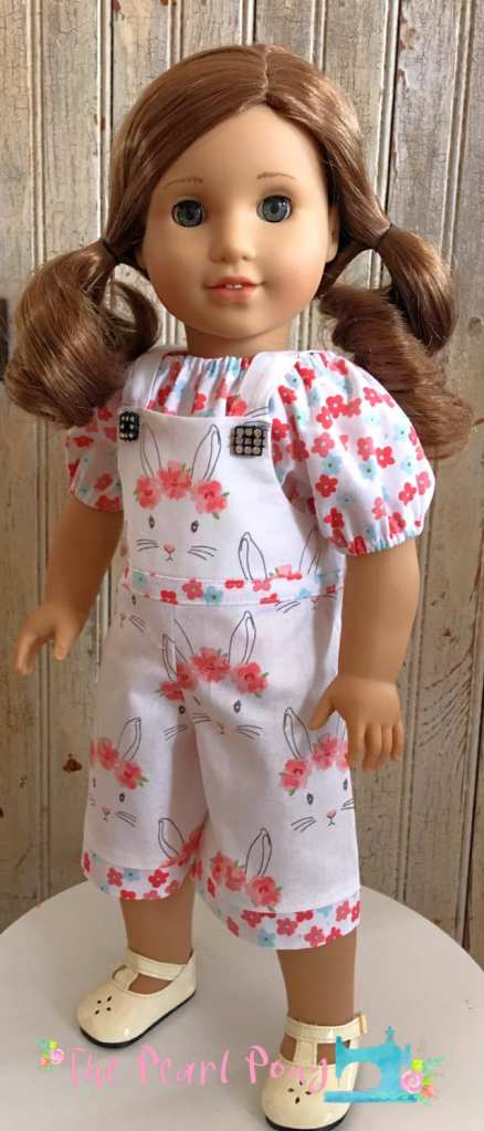 Make these easy bibbe overalls for your 18 inch doll like american girl with the Backyard Bibs PDF sewing pattern from OH Sew kat. #blairewilson #18inchdolls #sewingpattern #dollclothes #ohsewkat